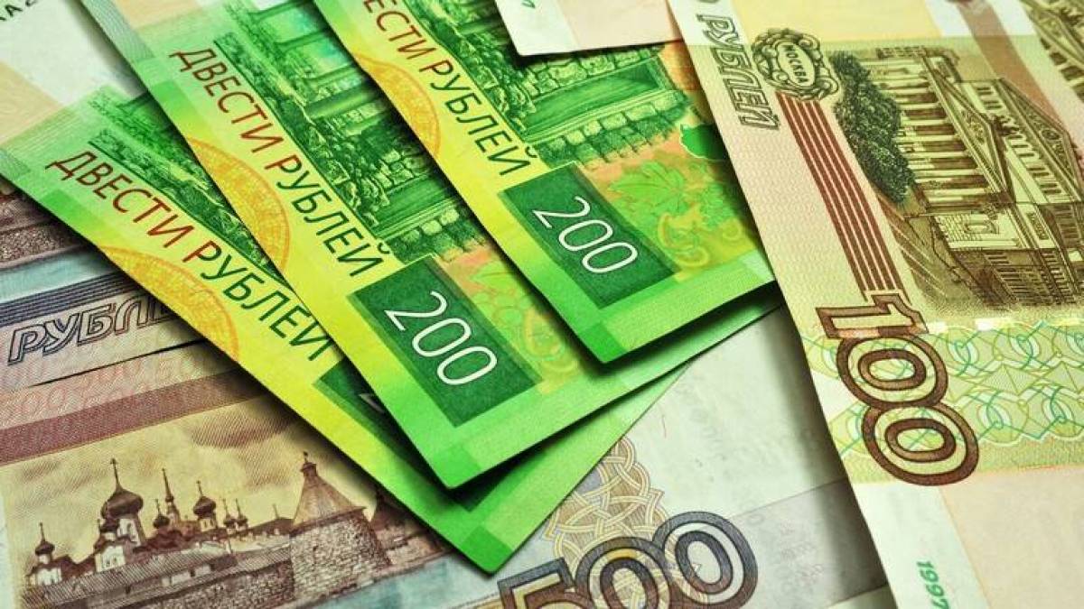 Как сохранить деньги при девальвации рубля 2022 года в России